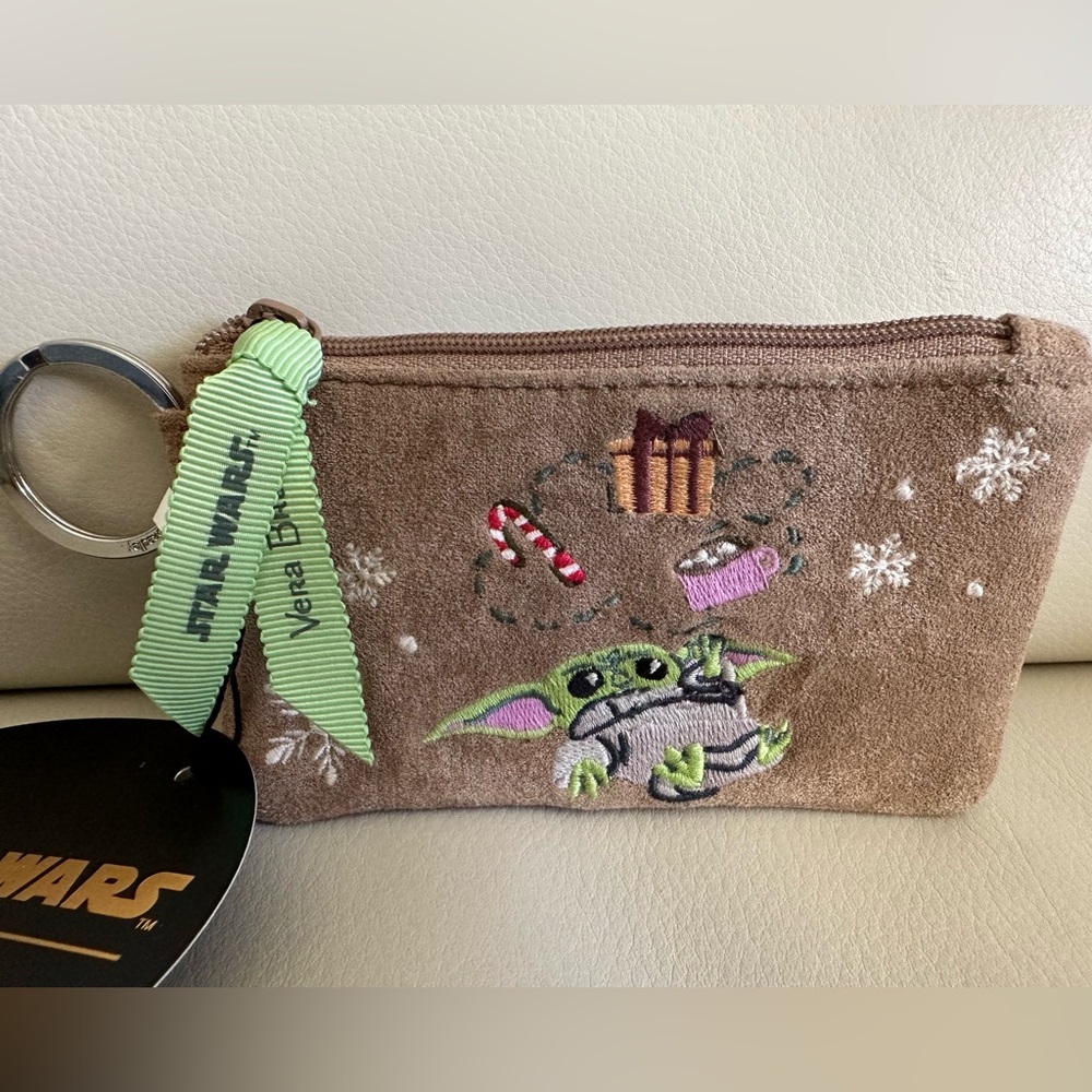 🎄 NWT Vera Bradley Star Wars™ Zip ID Case in Holiday Grogu™ Baby Yoda 🎄